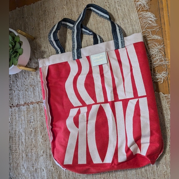 RARE!!  DIOR 2024 Tote Bag - Picture 4 of 6